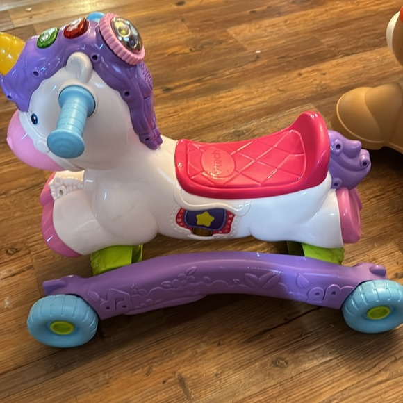Vtech unicorn ride on toy - Picture 3 of 5